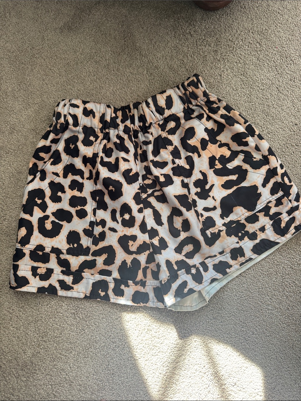 Leopard Print Elastic-Waist Women’s Shorts - Black & Tan